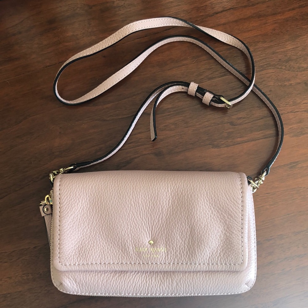 Light pink Kate Spade expandable bag -LIKE NEW!